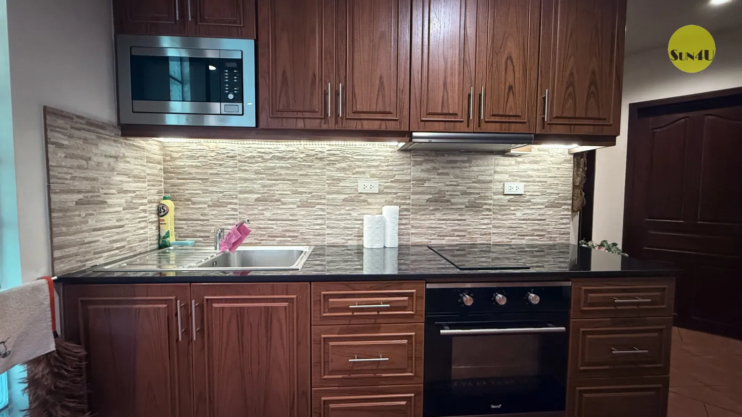 Family-Friendly 2BR Villa with Kitchen | Walk to Beach & Pool