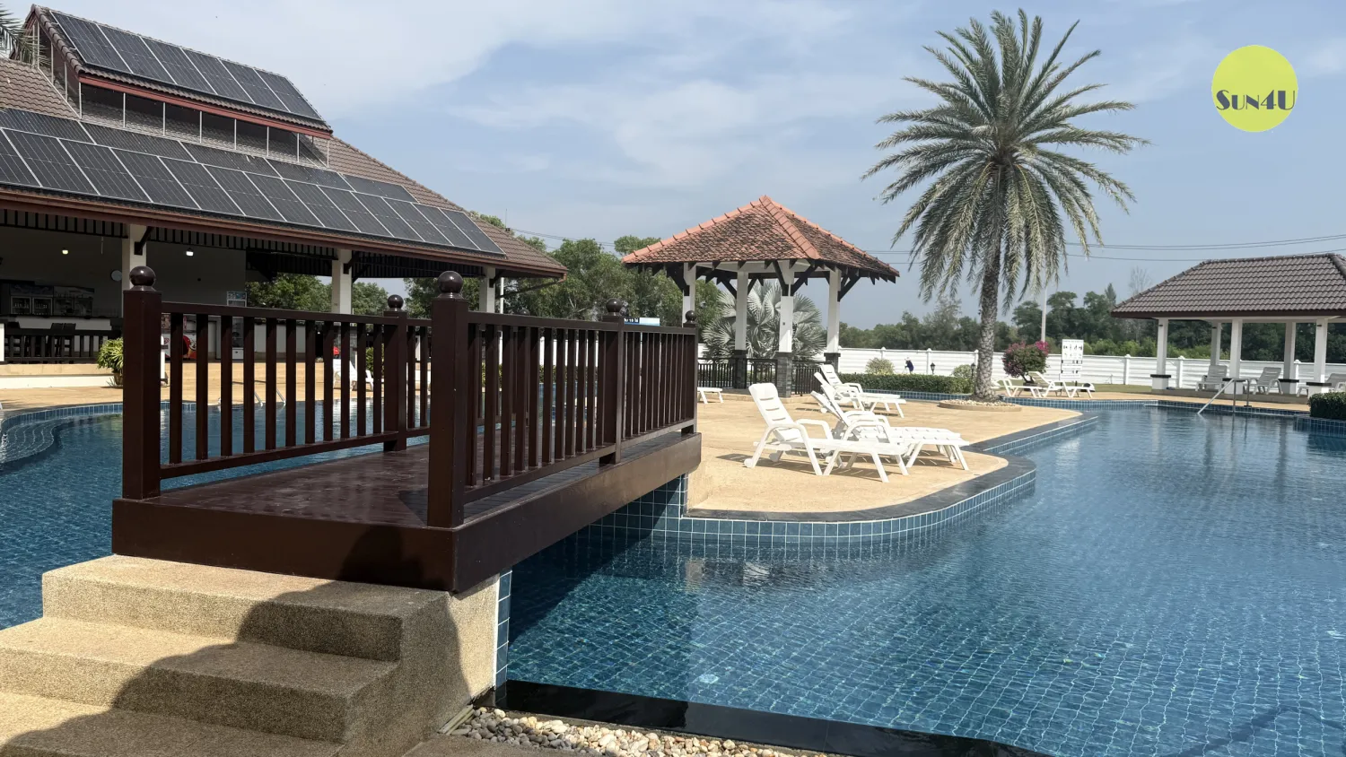 Family-Friendly 2BR Villa with Kitchen | Walk to Beach & Pool