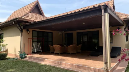 Family-Friendly 2BR Villa with Kitchen | Walk to Beach & Pool
