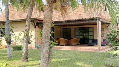 Family-Friendly 2BR Villa with Kitchen | Walk to Beach & Pool